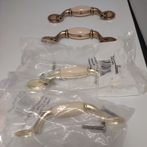 Lot of 4 Allison #263 APB 3-Inch Pull, 2 yellow/cream & 2 Almond polished/antiqu